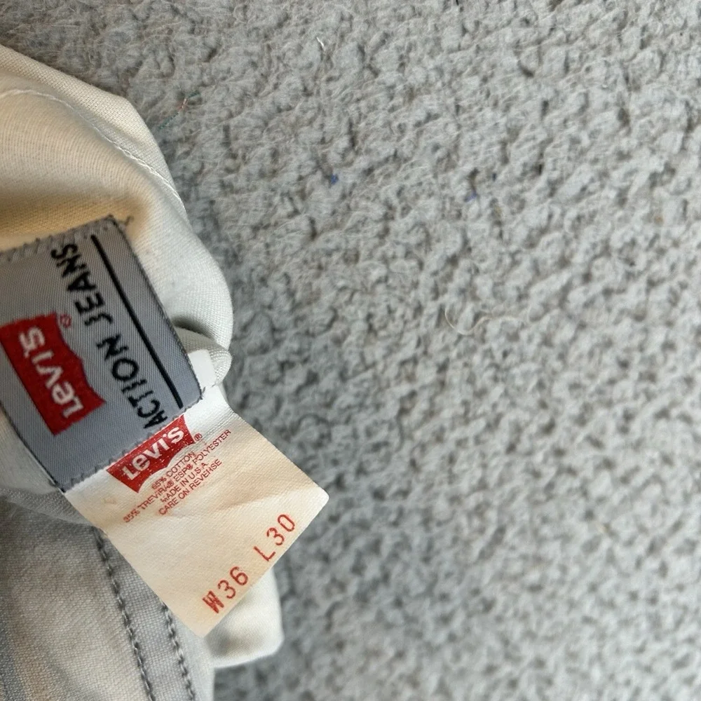 Levi's Vintage Beige Men's Action Jeans 34x28 Made in USA Straight Leg Denim